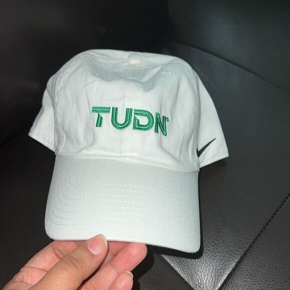 Adult unisex white cap OSFM NWOT - Picture 2 of 7